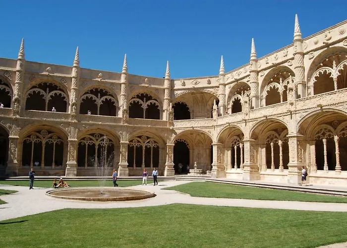 Appartement Atelier - House In Belem