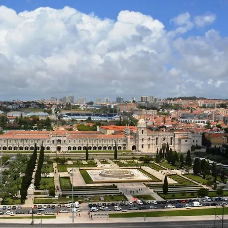 Atelier - House In Belém