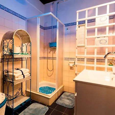 Atelier - House In Belem *